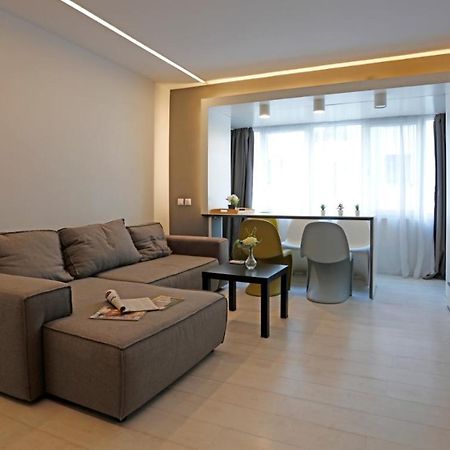 Platinum Apartment With 2 Bedrooms บูคาเรสต์ ภายนอก รูปภาพ
