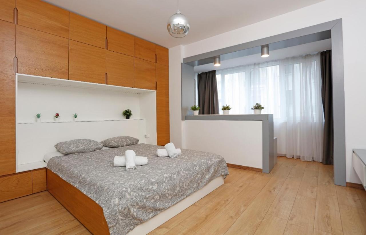 Platinum Apartment With 2 Bedrooms บูคาเรสต์ ภายนอก รูปภาพ