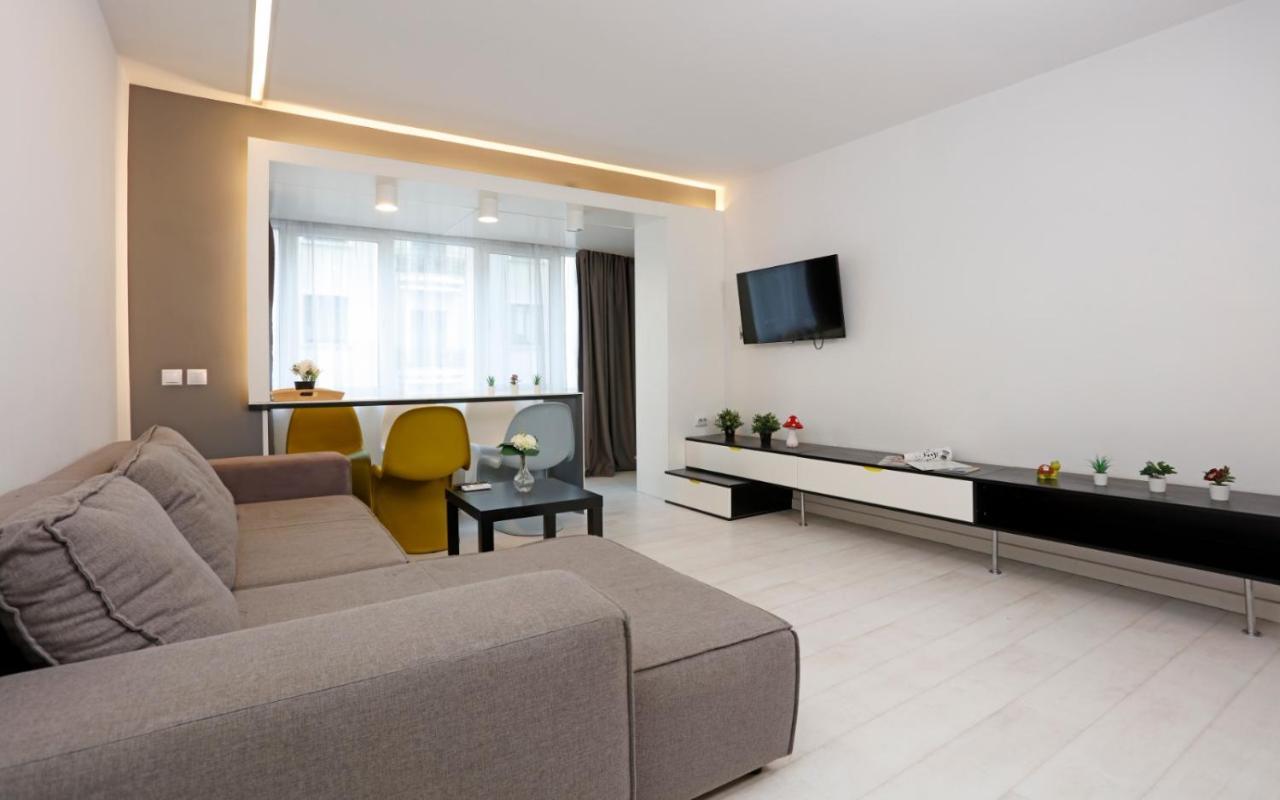 Platinum Apartment With 2 Bedrooms บูคาเรสต์ ภายนอก รูปภาพ