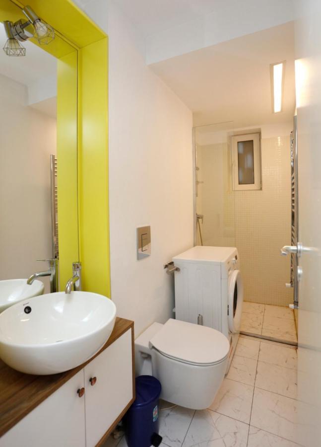 Platinum Apartment With 2 Bedrooms บูคาเรสต์ ภายนอก รูปภาพ